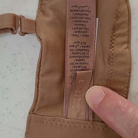 SKIMS Smooth Light Brown Bra size 38DD - Picture 5 of 8